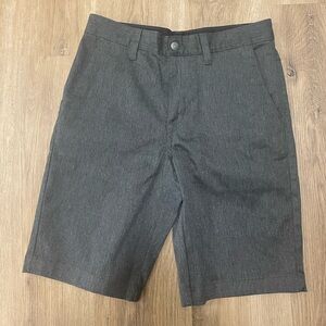 Men’s NWOT Volcom charcoal, gray True To This shorts size 28‎